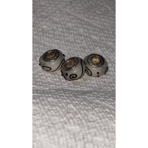 NEW SET OF 3 PANDORA MURANO TRANSCULENT WHITE W/SWIRLS & DOTS - REALLY CUTE - Picture 1 of 3